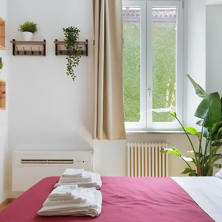 Tra Le Mura Di Apartamento *